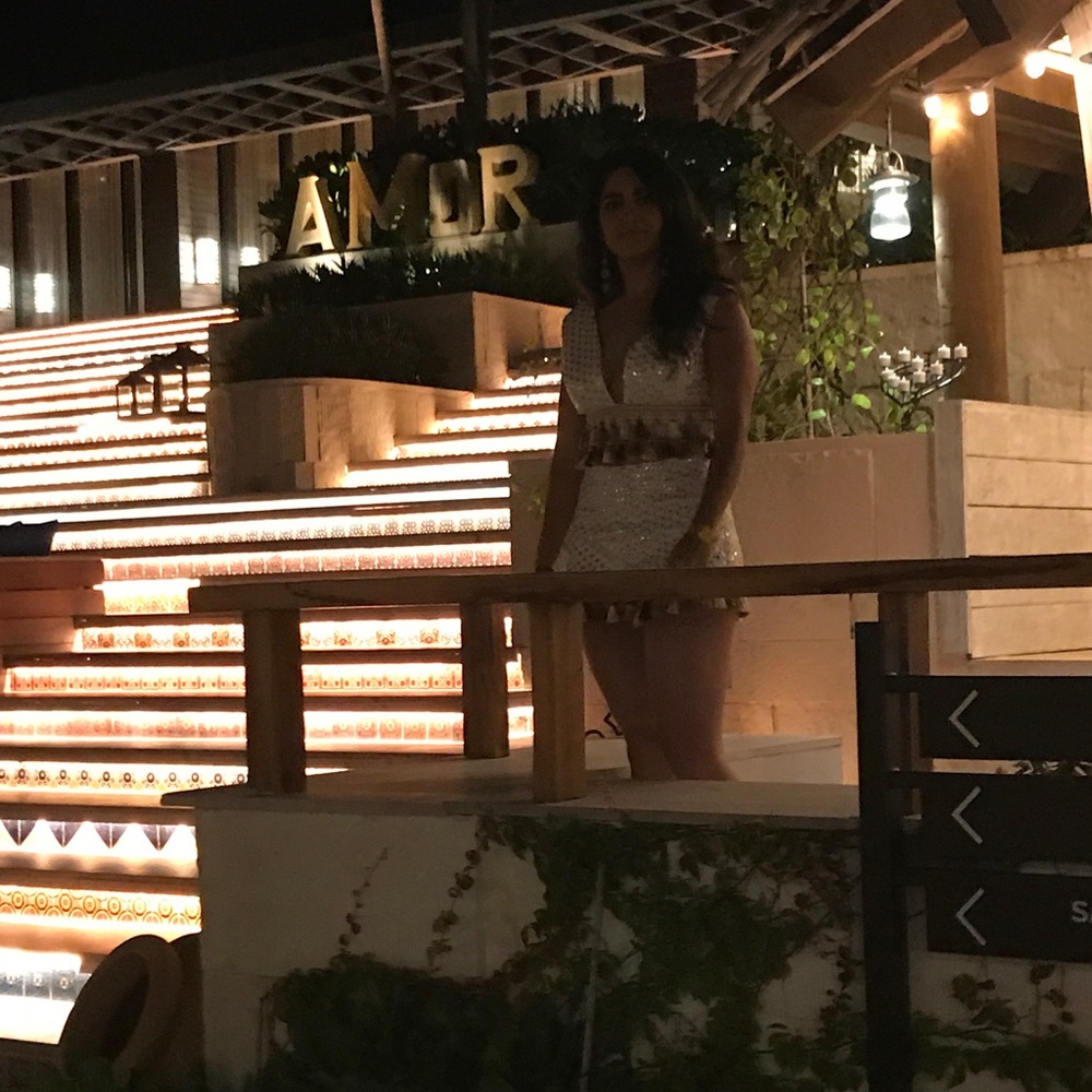 White set top and short